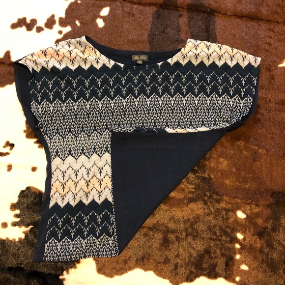 Navy and pink blouse - Picture 3 of 3